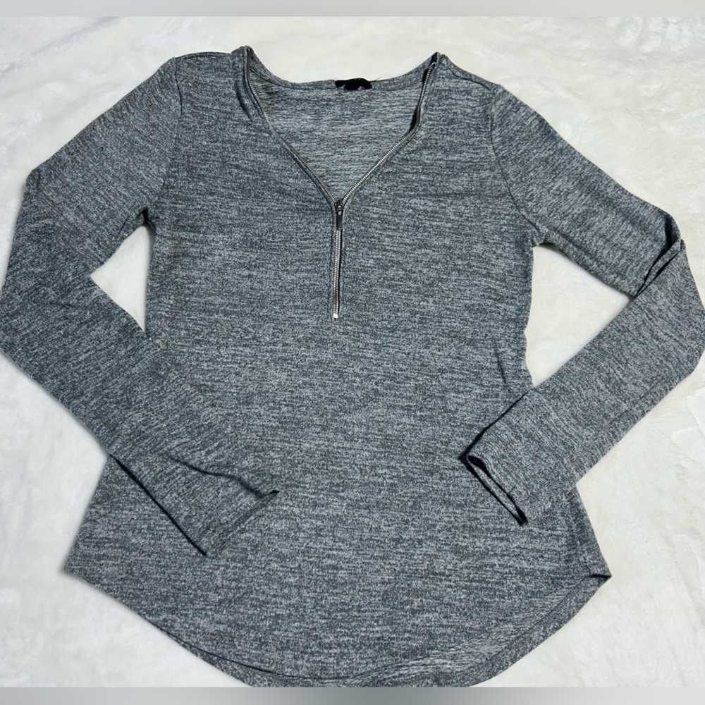 Gray Women's Long Sleeve Zip Up